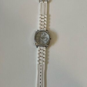 Used XOXO Womens White Rhinestone Watch